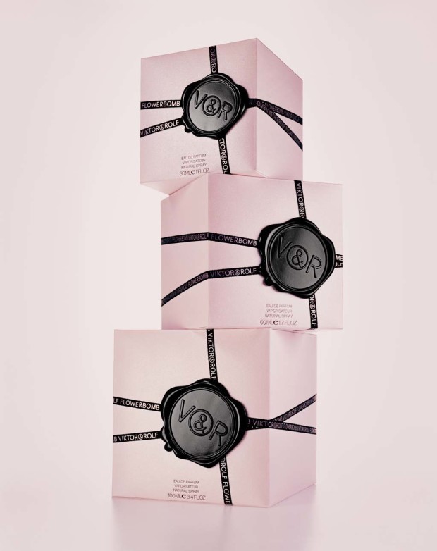 Profumo FlowerBomb di Viktor&Rolf