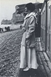 deauville_chanel_profil_gauche_deauville_1913_ld