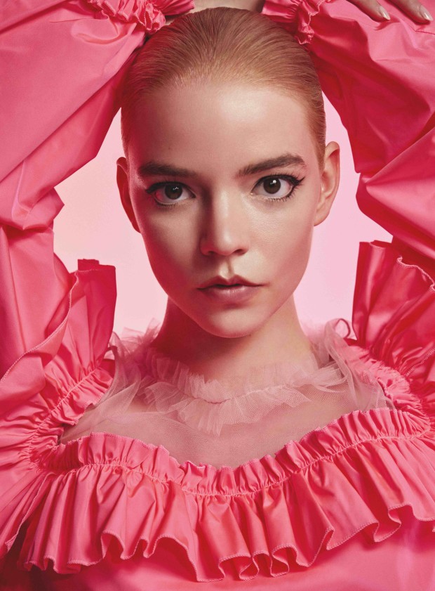 anya-taylor-joy-flowerbomb-official-portrait-hd