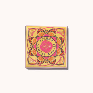 terry-palette_beachbomb_2021_packshot_closed_pinkbackground